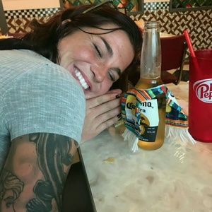 Meet your Posher, Lea